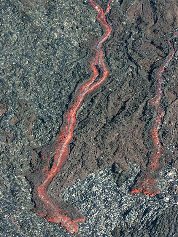 This is a photo of two streams of lava in east branch of PKK flow at mid-level on Pulama pali.