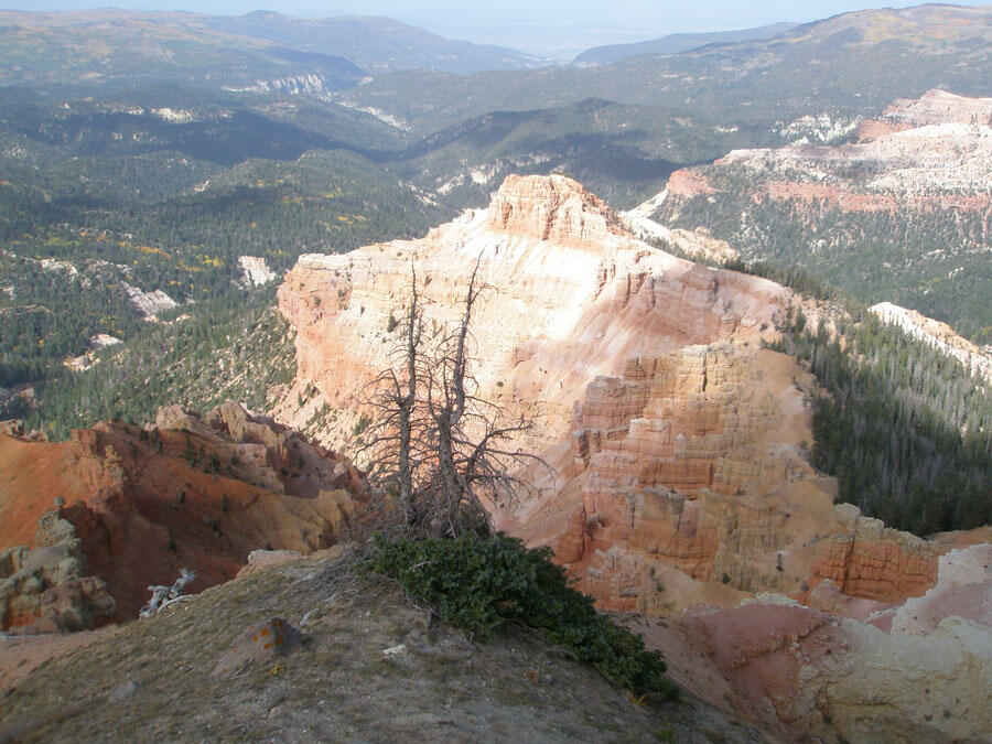 This is a photo of a view looking west Chessmen Ridge Overlook.