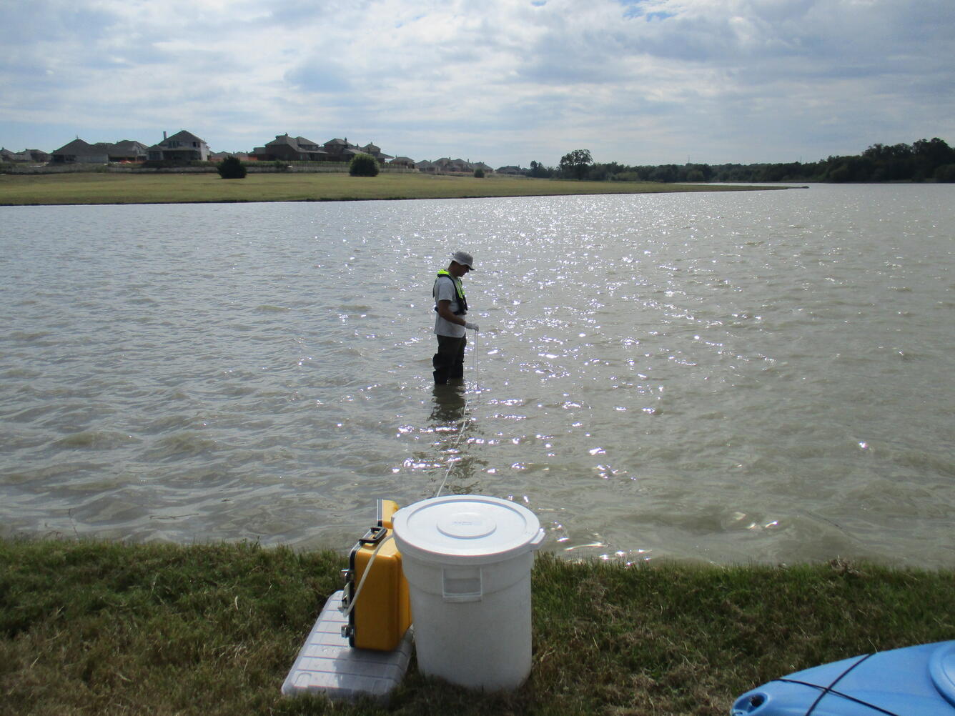 Collecting water samples to test for cyanotoxins, Texas