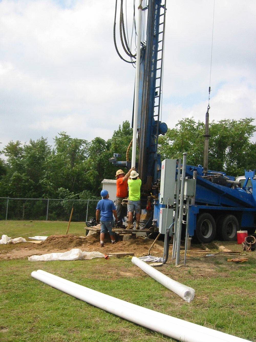 Drillers installing Lake Wateree Saprolite Well, photo 2