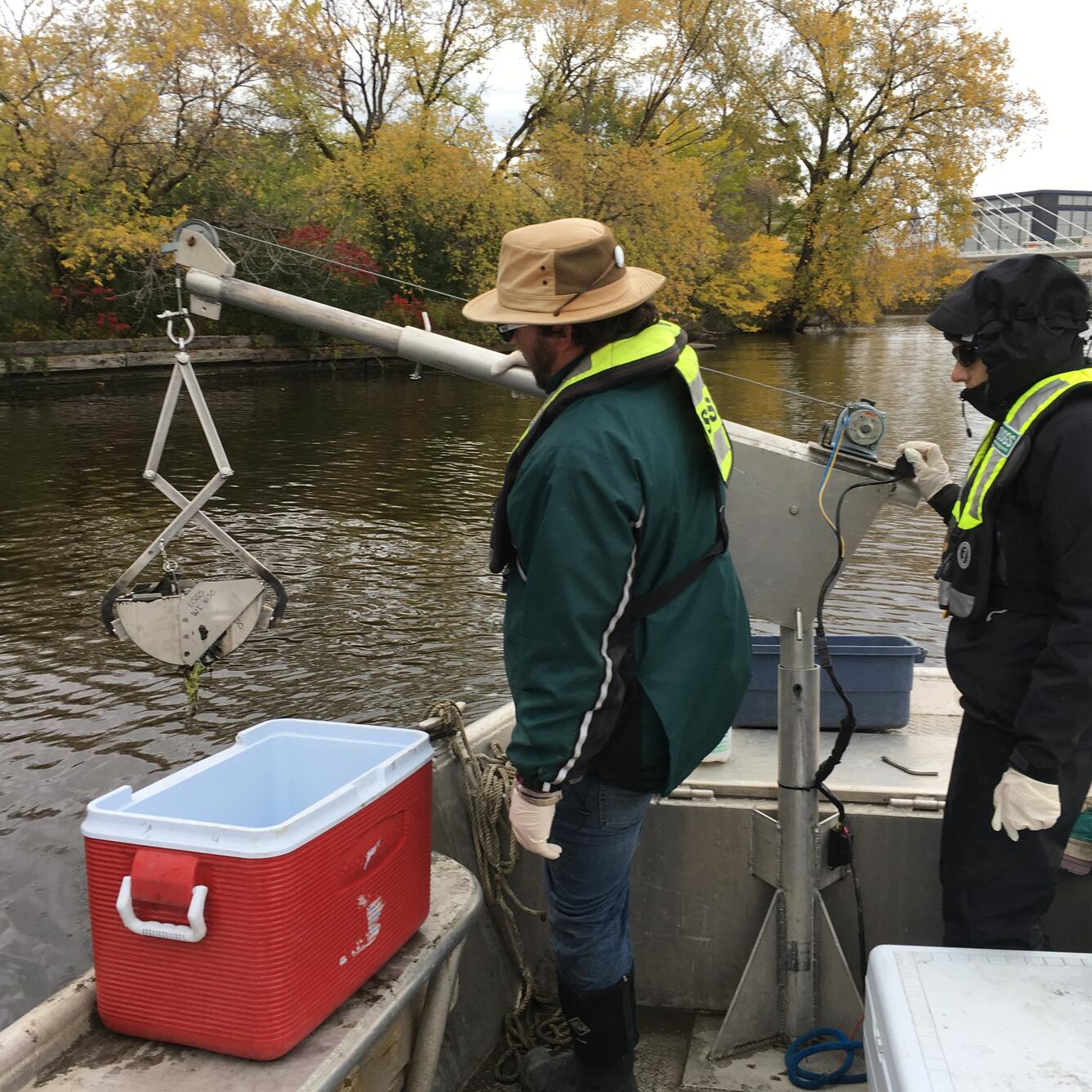 Sampling on river for benthos toxicity in the WI area of concern