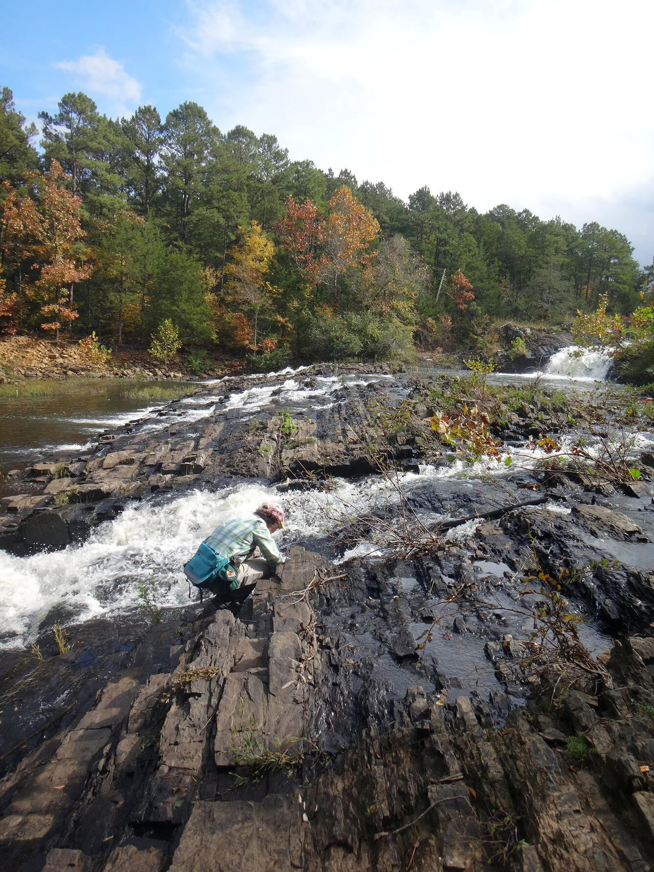 Measuring paleoflow directions in the overturned beds of the Pennsylvanian Atoka Formation at the Paris Spillway, Paris, AR