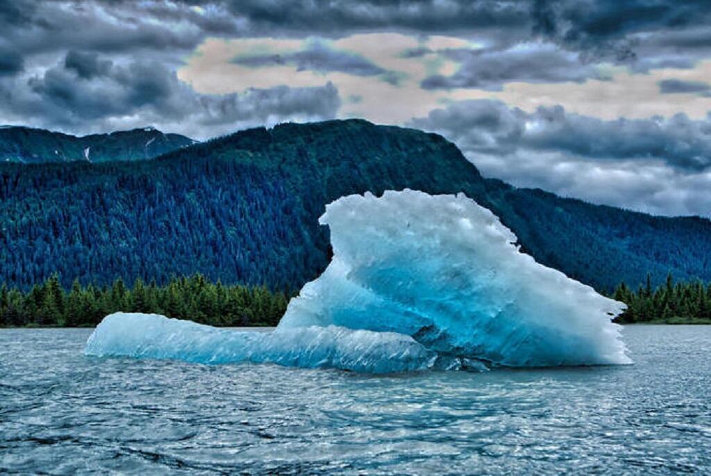 Ice floating in Mendenhall Lake