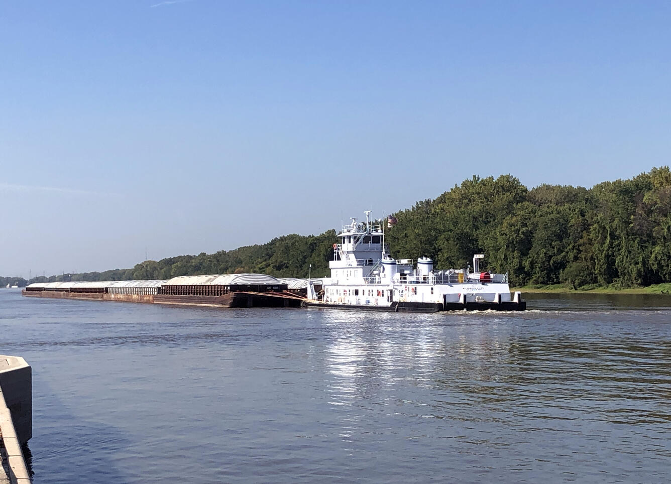 Barge navigating down the Illinois River