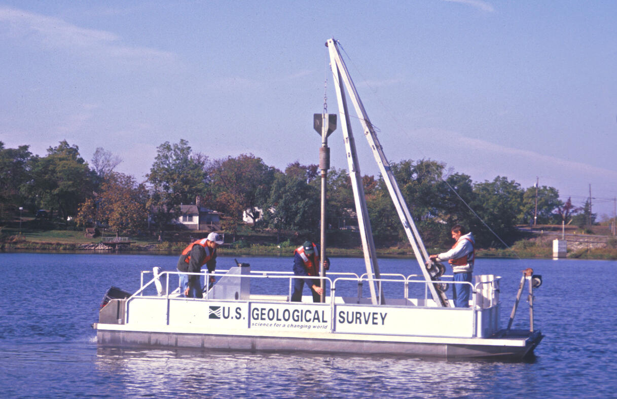 USGS Pontoon Boat collecting samples