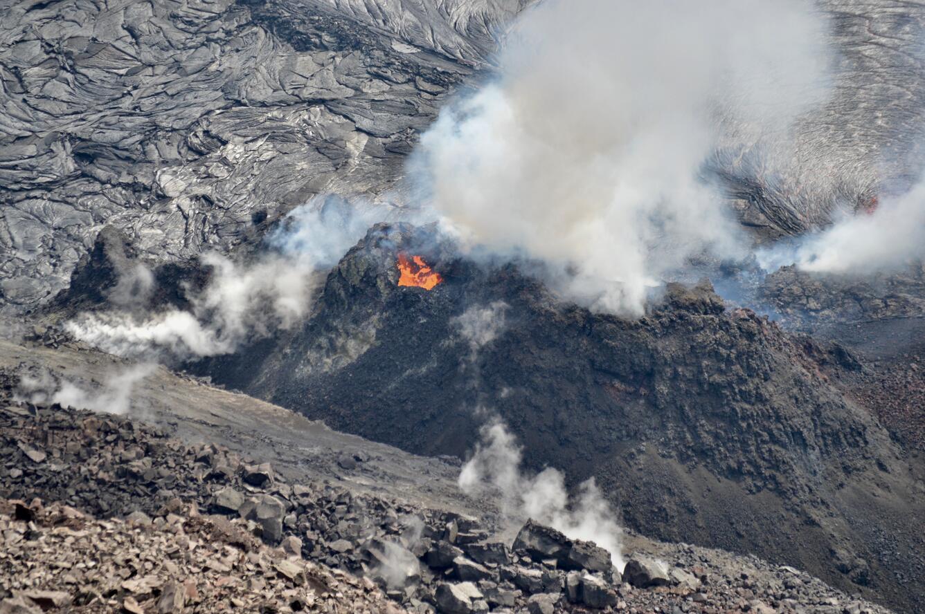 Lava continues to erupt from the west vent in Halema‘uma‘u, at the summit of Kīlauea