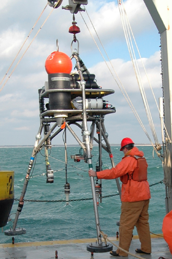 Oceanographic equipment recovery 