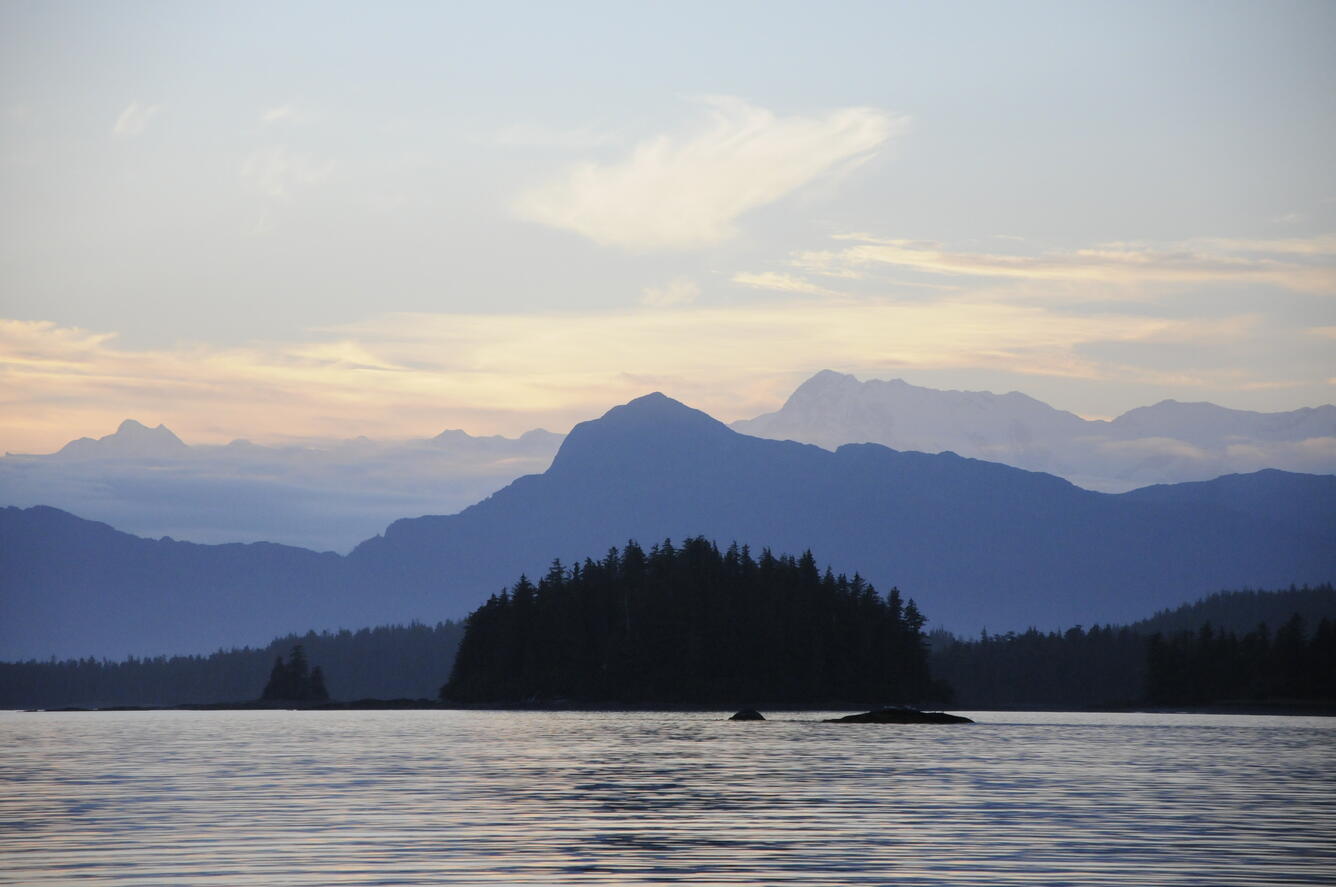 A view of the mountains and the ocean in Prince William Sound