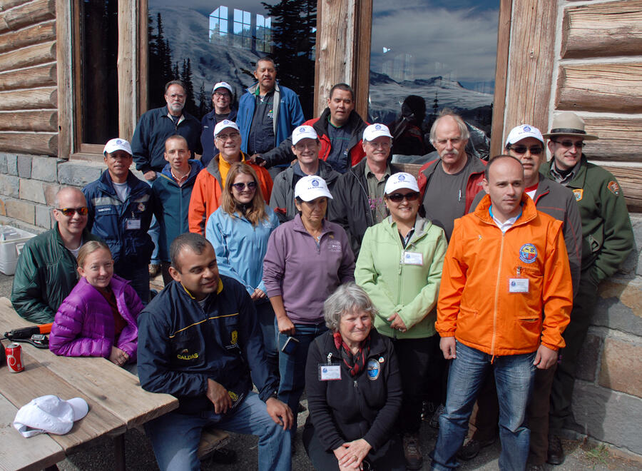 Members of 2013 Colombia-US Bi-national Exchange visit Mount Rainie...