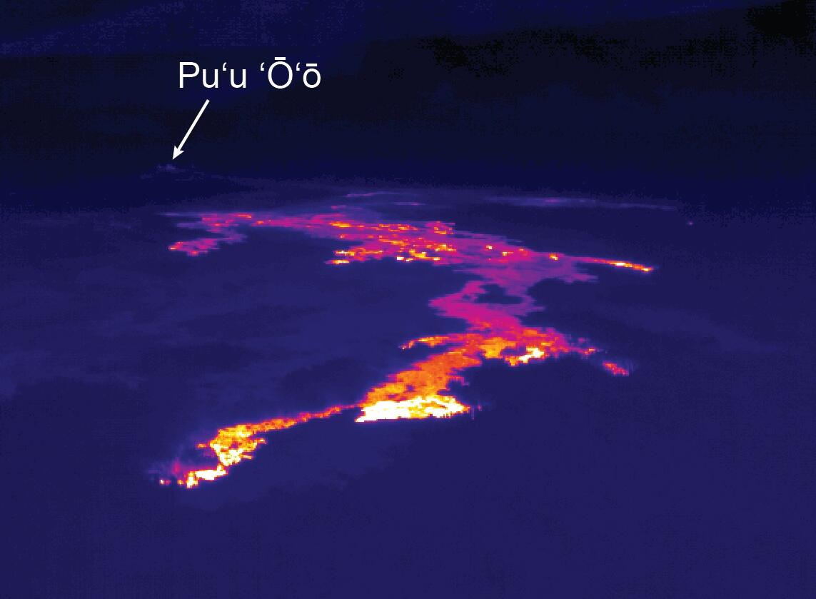 This thermal image looks southwest towards the vent on Pu‘u ‘Ō‘ō, a...